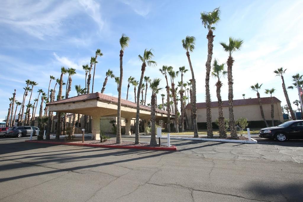 Ramada By Wyndham Yuma Exterior foto
