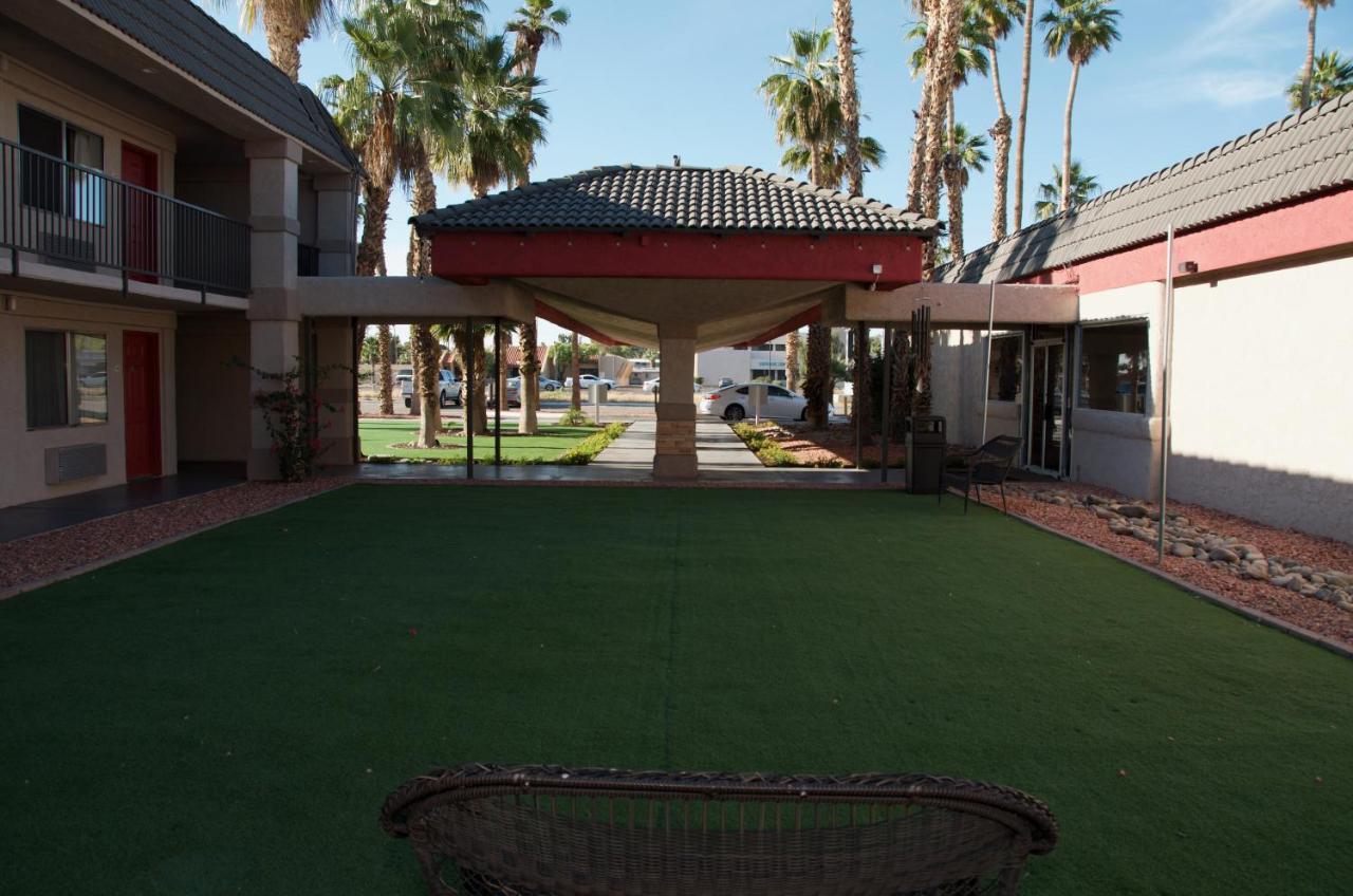 Ramada By Wyndham Yuma Exterior foto